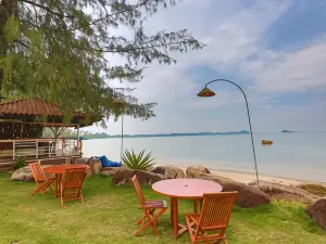 Pantai Indah Lagoi Bintan