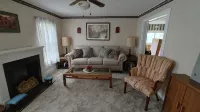 Entire Home - 4 Bedroom - Sleeps 10 Canandaigua - Steps Off Main St / Downtown - Homestays