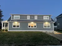 Cozy newly Renovated Beach House walking distance to beach and restaurants. - Wifi