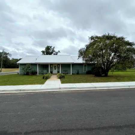 Walk to Beach, Casinos & Art – 4Br/4BA with Spacious Covered Porch!
