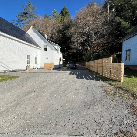 Stay with US, Brand New, 8 Br, 4 BTH, 1/2 mi to Okemo, Hot Tub, on Shuttle, King