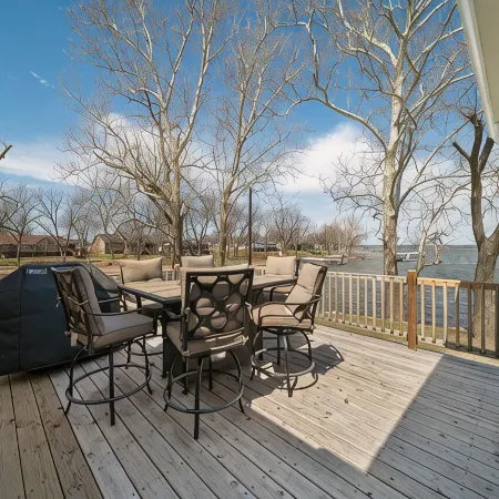 Grand Lake Waterfront home 5 minutes to the boat launch!
