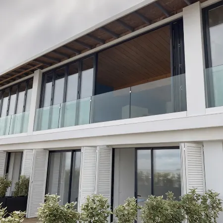 Foncillon beach, residence with swimming pool facing the sea