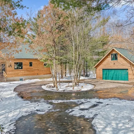 Private Modern Cabin with Hot Tub on 11 Acres - the Perfect up North Getaway
