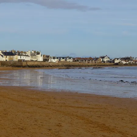 Elie Residence Studio Apartment, perfect for 2! Ground-floor.