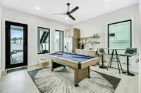 New 3800sf custom home with unobstructed ocean views and private pool - 4-Star