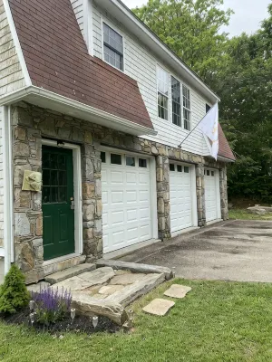 Spacious, Serene Guesthouse Close to RI Beaches, Uri & Southcounty Destinations! - Апартаменты