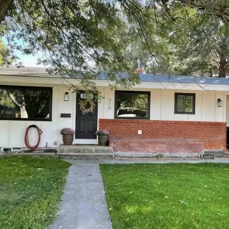 Modern Home Fully Remodeled W/Exercise Area