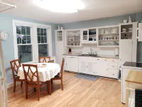 Historic Rectory Retreat in Stockbridge – Getaway for 8-12 Guests - 4-Star