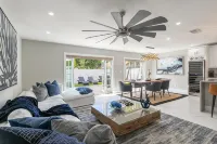 Modern Delray Beach Charmer - Near Atlantic Ave. in Delray Beach - Kitchens