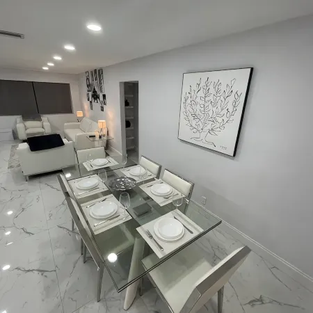 Stylish, Comfortable 3 bedroom house Hotels in Hallandale Beach