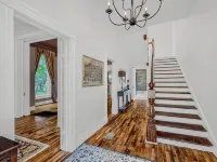 Historic home half a mile from Downtown Denison and minutes to Lake Texoma. Hotele w: Denison