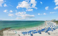 Waterfront Retreat~Central Location~Walk to the Beach~Beach Gear Provided - 3-Star