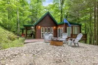 Fern Gulley Cabin with Hot Tub, Pet Friendly,  near DBBB / Hollerwood - Chalets