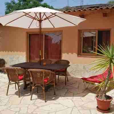 Vacation home with pool in a beautiful country location with sea views Wifi included Hotel Exterior