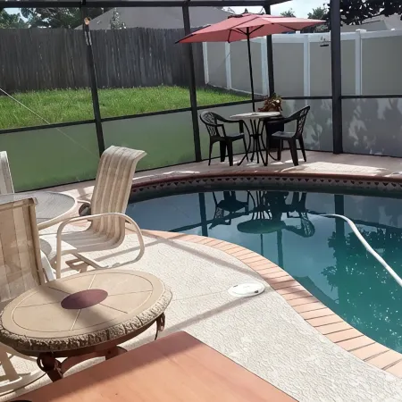 Beautiful 4 BR/2BA Private Pool Home Near Weeki Wachee Springs