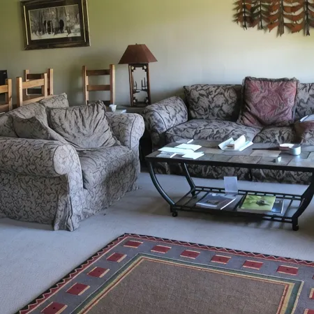 3 Bedroom Condo, Great Location for Ski Families to Super Bee Lift
