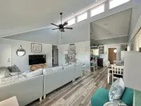 Beach Goals! 4 bedroom 2.5 bath home, just a 5 minute walk to beach!!! - Wifi