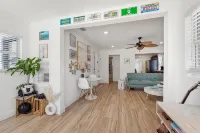 Coastal Comfort 2BR Getaway St Pete - Condos