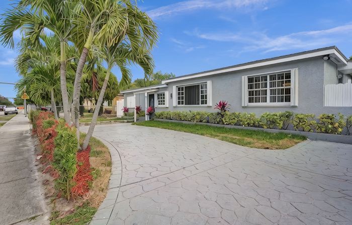Charming 3-bedroom house with WiFi, AC in fantastic Miami