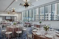 Detroit Foundation Hotel - breakfast