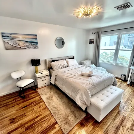 5 Mins to Newark Ewr Int Airport. NYC. Manhattan. Times Square. Parking. Laundry