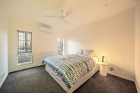 Bellevue 2024 Newly Built Home - 4 Bedroom 2 Bathroom with BBQ near Ipswich