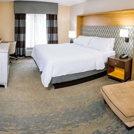 Holiday Inn & Suites STOCKBRIDGE/ATLANTA I-75 by IHG