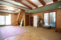 Baekmu Mountain Villa Red Clay Pension