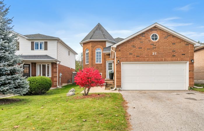 Castle in Bowman*Close to Port Darlington*Whole House*Arcade*King Bed*Backyard*