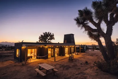 Joshua Tree Hidden Tower - View - Landmark - Across from National Park - Pets OK - Wifi