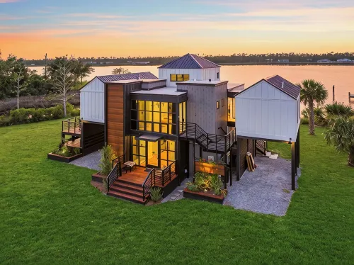 A Luxury Bayfront Retreat with a Resort-Style Pool & Private Dock - Wifi