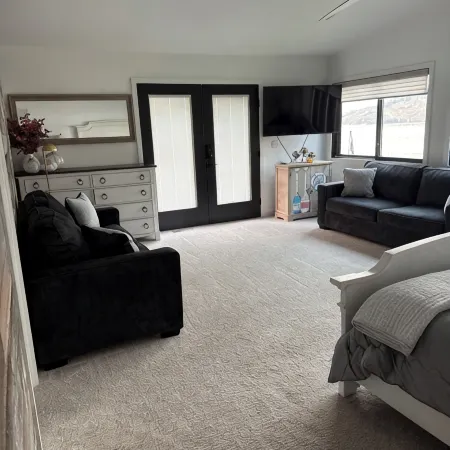 Downtown Beach House -Dog Friendly, Waterfront, License # TR-0561