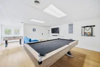 Spacious Lakes Region Retreat—Game Room & Gazebo