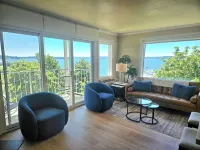 Relaxing View and Walking Distance to downtown Kirkland! Easy freeway access. - 4-Star