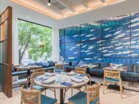 Occidental Sevilla Viapol Hotels near La Raza