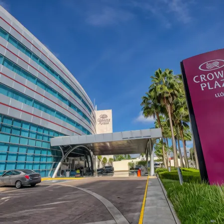 Crowne Plaza LEON by IHG