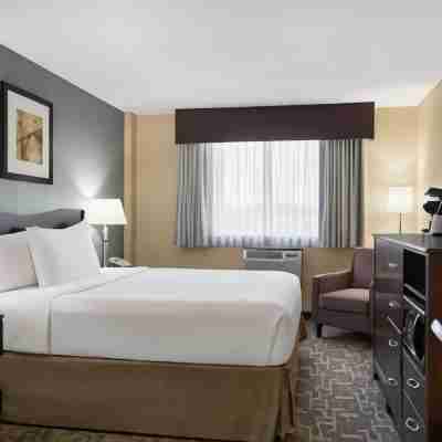 Ramada by Wyndham Saskatoon Rooms