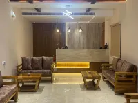 Hotel Ceasta โรงแรมใกล้ไอเอสบี