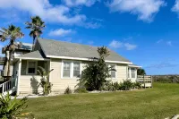 Sun & Fun @ Can't Be Beat Beachfront Location!