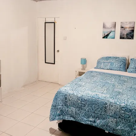 Modern Villa 15mins from anywhere!!