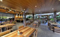 V Hotel & Residence Bandung - breakfast