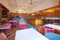 Travelodge Edinburgh Haymarket - breakfast