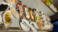 SEA VIEW HOTEL - Desayuno