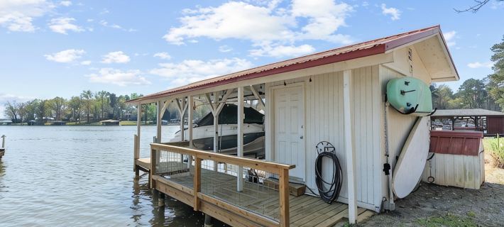 Sleeps 7, Firepit, 2 Kayaks, Big Water + More! Hotels in Putnam County