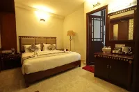Grand Cascade Chennai - 3 ดาว