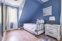 Beach House Bliss - Cape MayCoastal retreat w/space for multiple families!