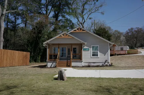 Lindo Lanier Cottage in Gainesville
