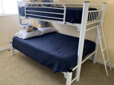 Lovely 3 bedroom house with Ping Pong Table and Patio