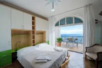 Raphael House, terrace with solarium and sea view